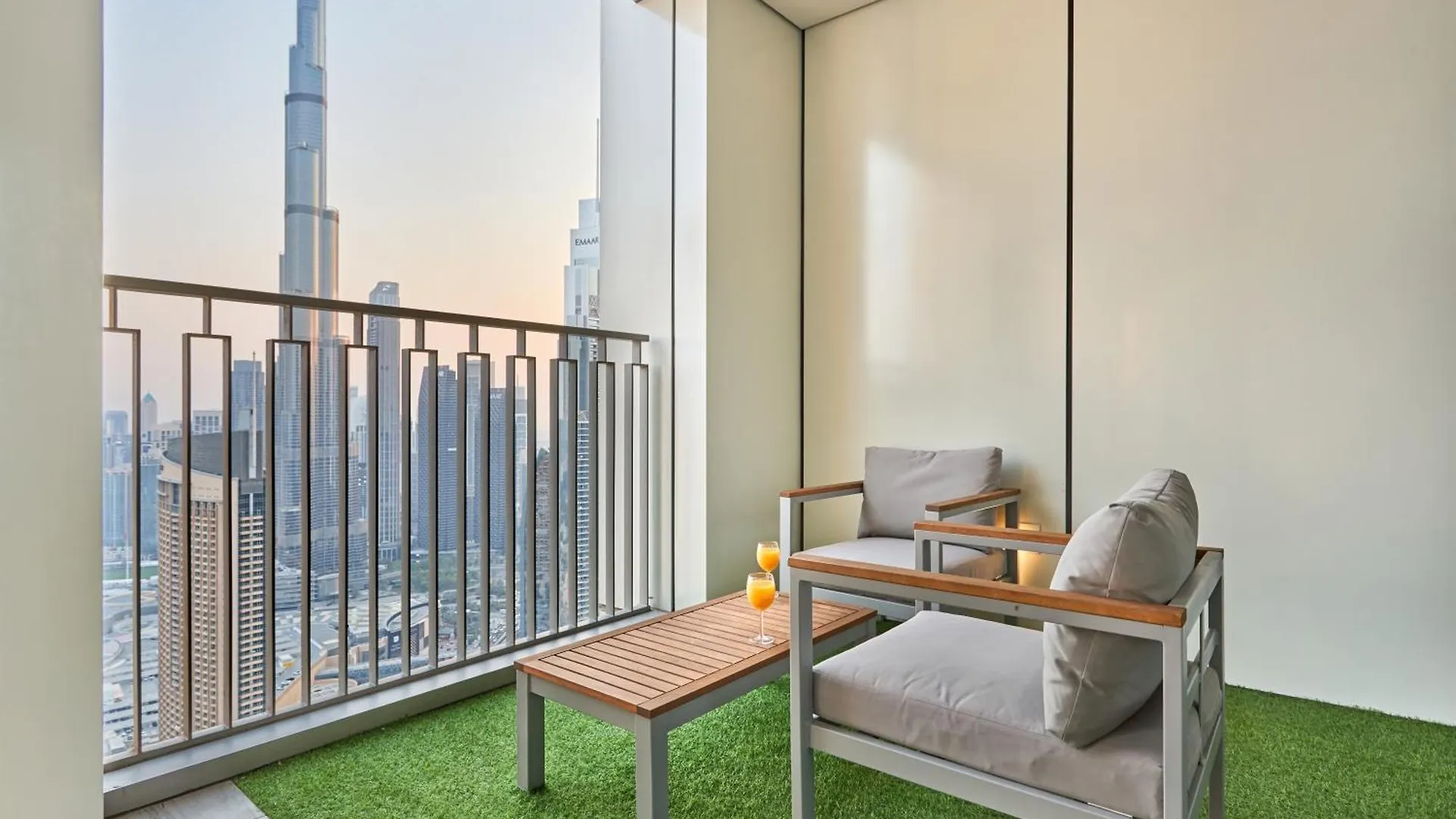 Luxury 4 Bedroom High-Floor Apartment, Spectacular Burj Khalifa & Fountain Views, Steps Away From Dubai Mall - Downtown Dubai By Stayfinity Emiratos Árabes Unidos