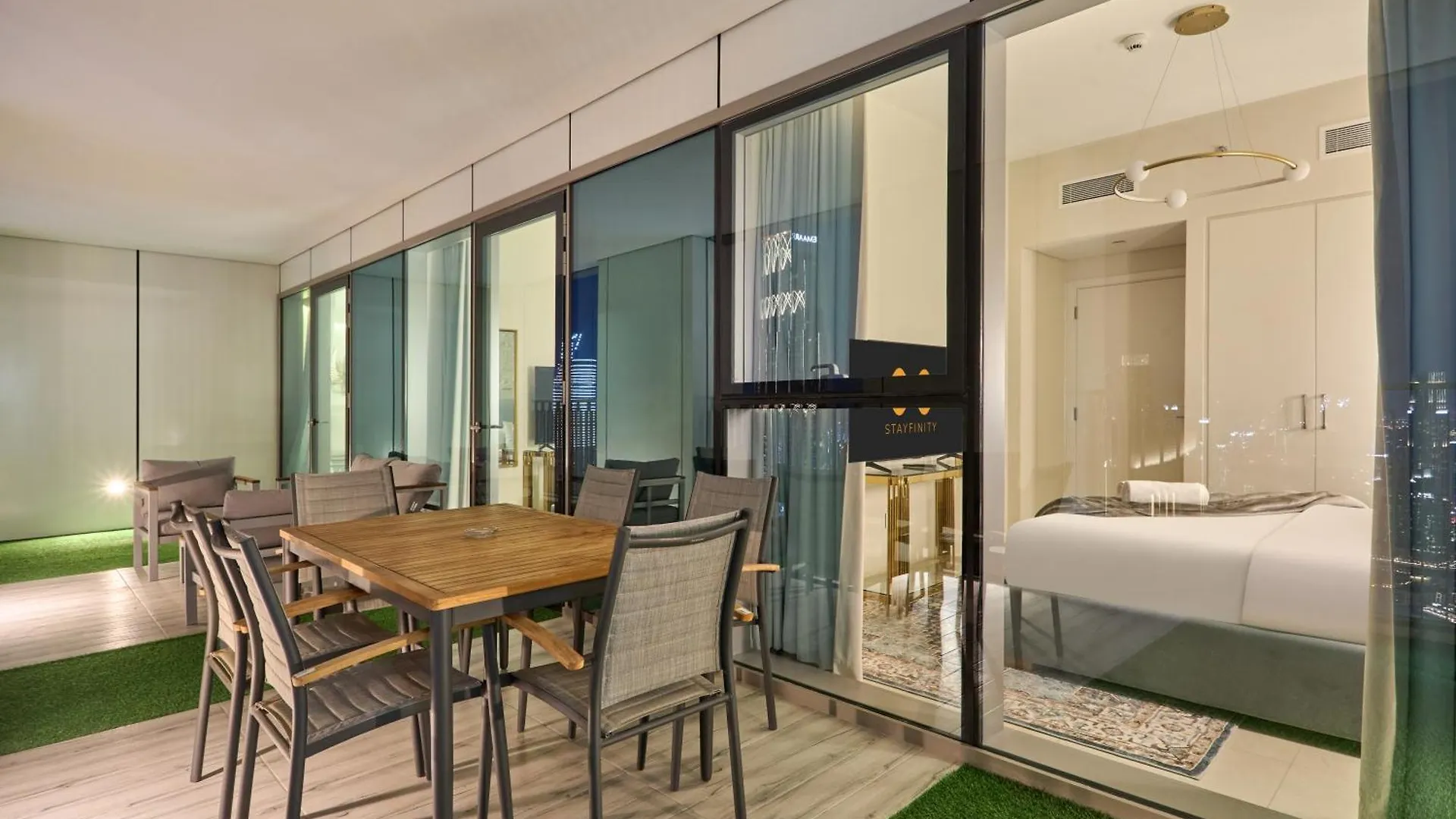 Luxury 4 Bedroom High-Floor Apartment, Spectacular Burj Khalifa & Fountain Views, Steps Away From Dubai Mall - Downtown Dubai By Stayfinity 0*,  Emiratos Árabes Unidos