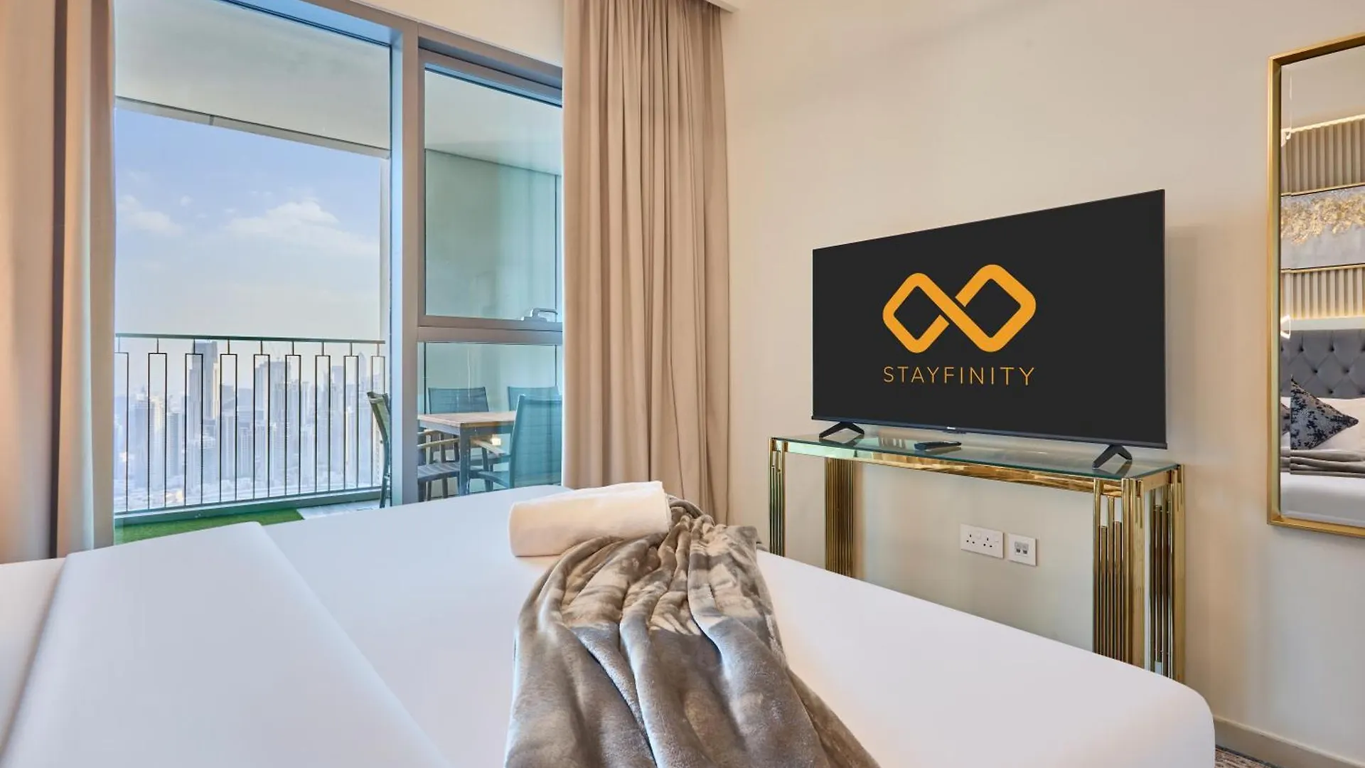 Luxury 4 Bedroom High-Floor Apartment, Spectacular Burj Khalifa & Fountain Views, Steps Away From Dubai Mall - Downtown Dubai By Stayfinity