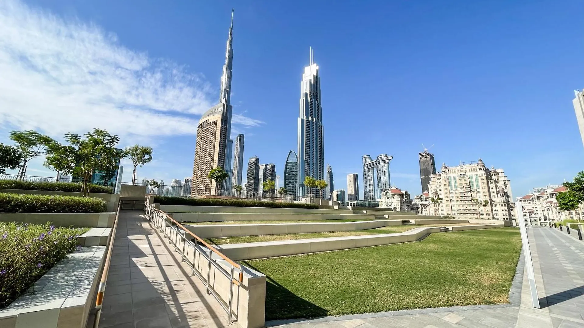 Luxury 4 Bedroom High-Floor Apartment, Spectacular Burj Khalifa & Fountain Views, Steps Away From Dubai Mall - Downtown Dubai By Stayfinity